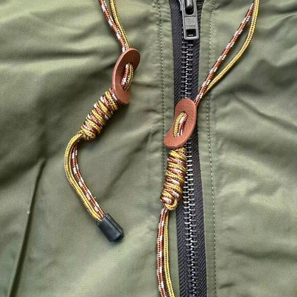 Men's Khaki and Green Jacket - Picture 2 of 8